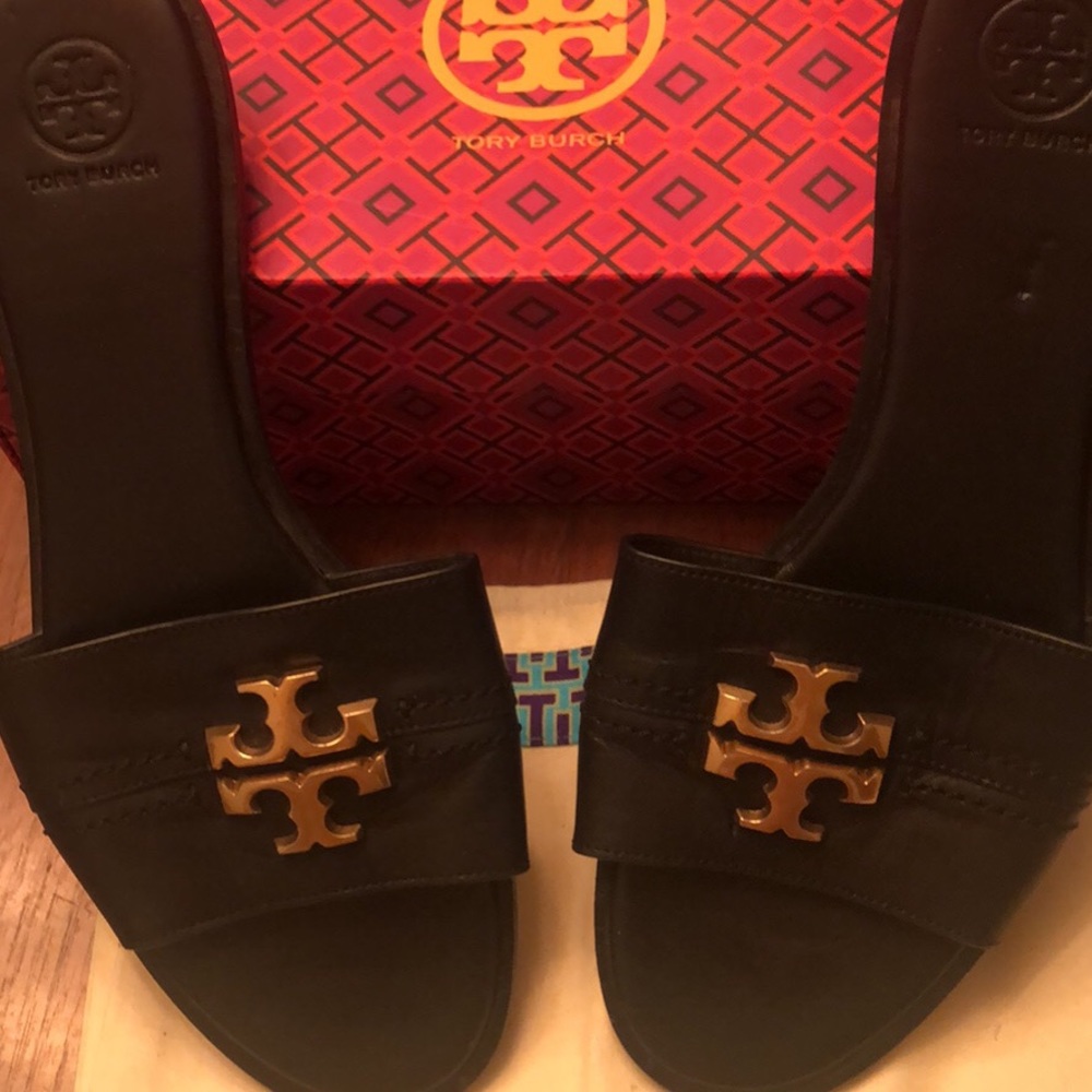 Tory Burch Everly Slide Gold Hardware Black 10.5